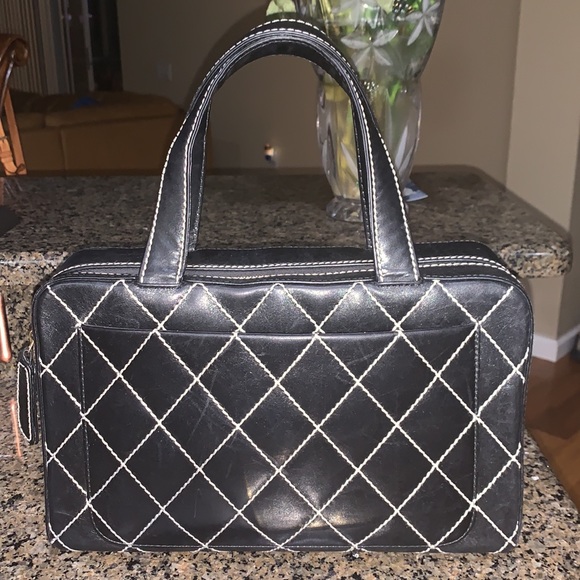 CHANEL - Picture 2 of 11